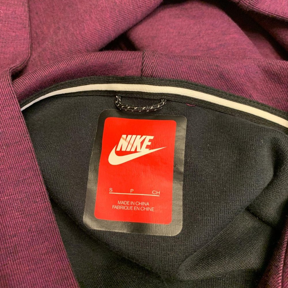 Nike Tech Fleece Women’s Vest Hoodie Rare Plum Sm. - Picture 8 of 12